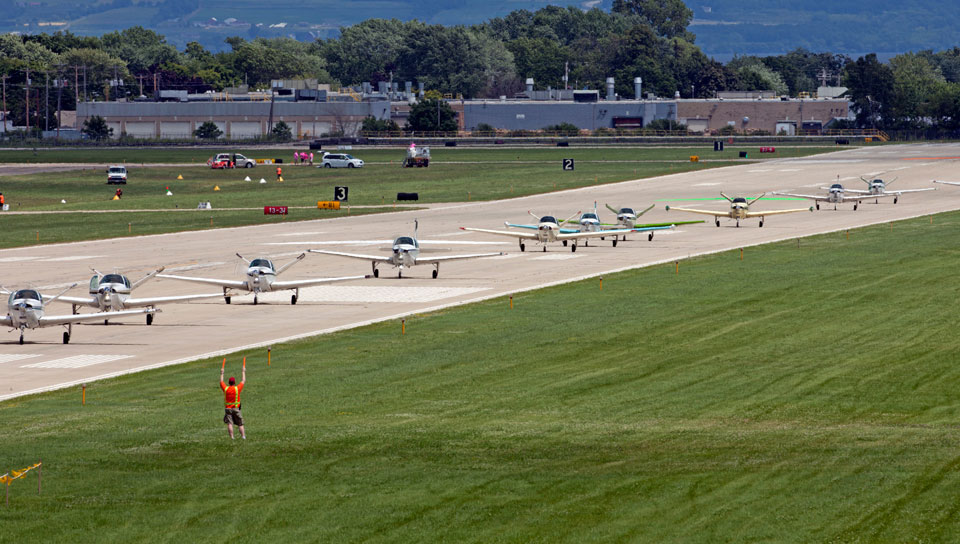 Aircraft Mass Arrivals Coming to Oshkosh Before AirVenture EAA